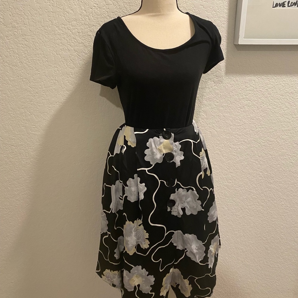 Hugo Boss silk skirt NWT